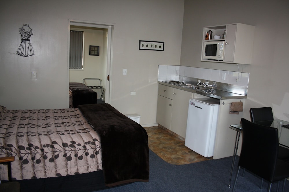 Ashbury Park Motel 14/27
