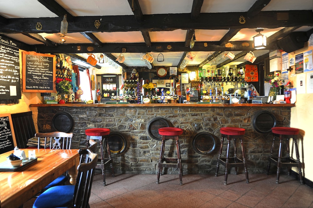 The West Country Inn 43/61
