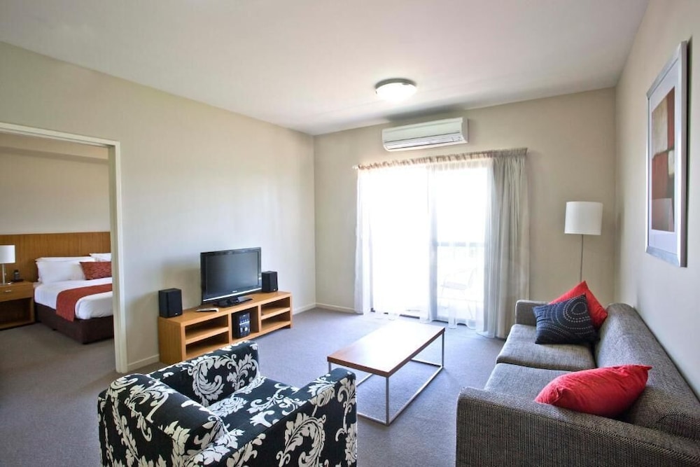 Gladstone Downtown Central Apartment Hotel 29/48