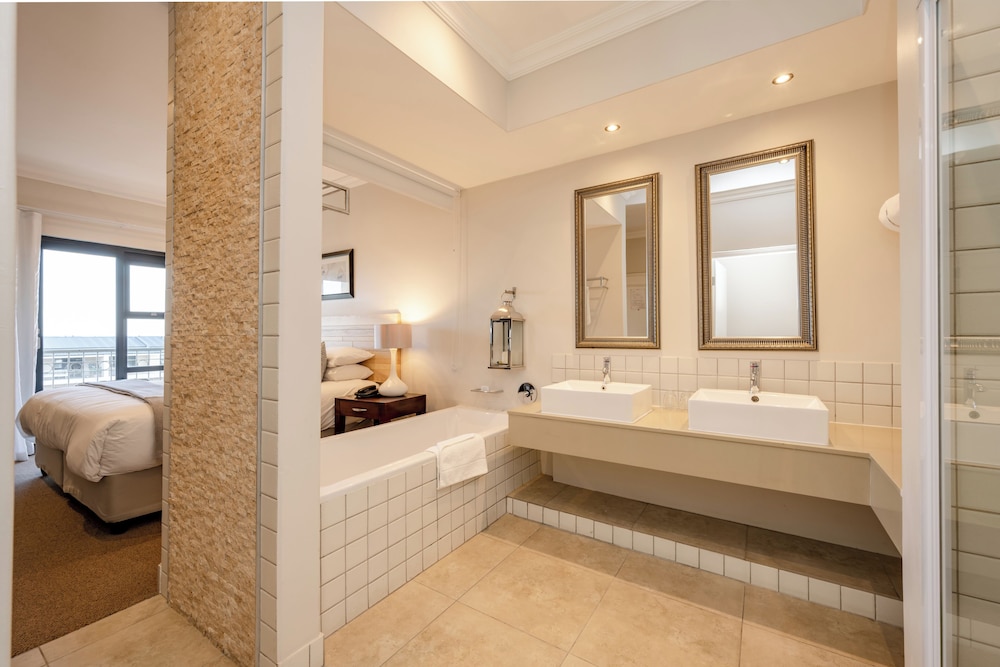 Harbour Square Hermanus Apartments 46/50