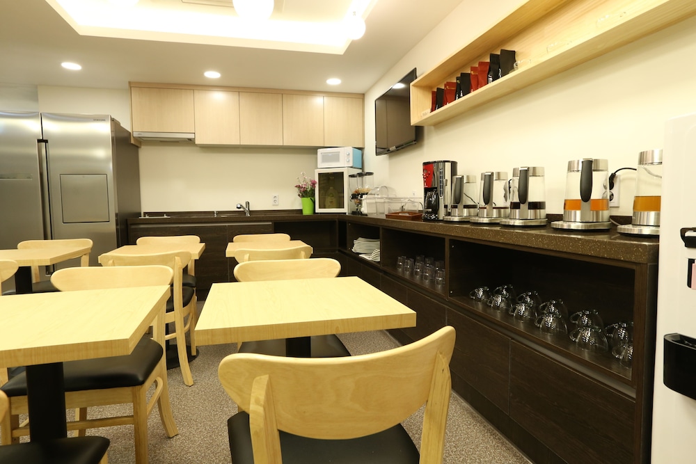 Step Inn Myeongdong 1 62/72