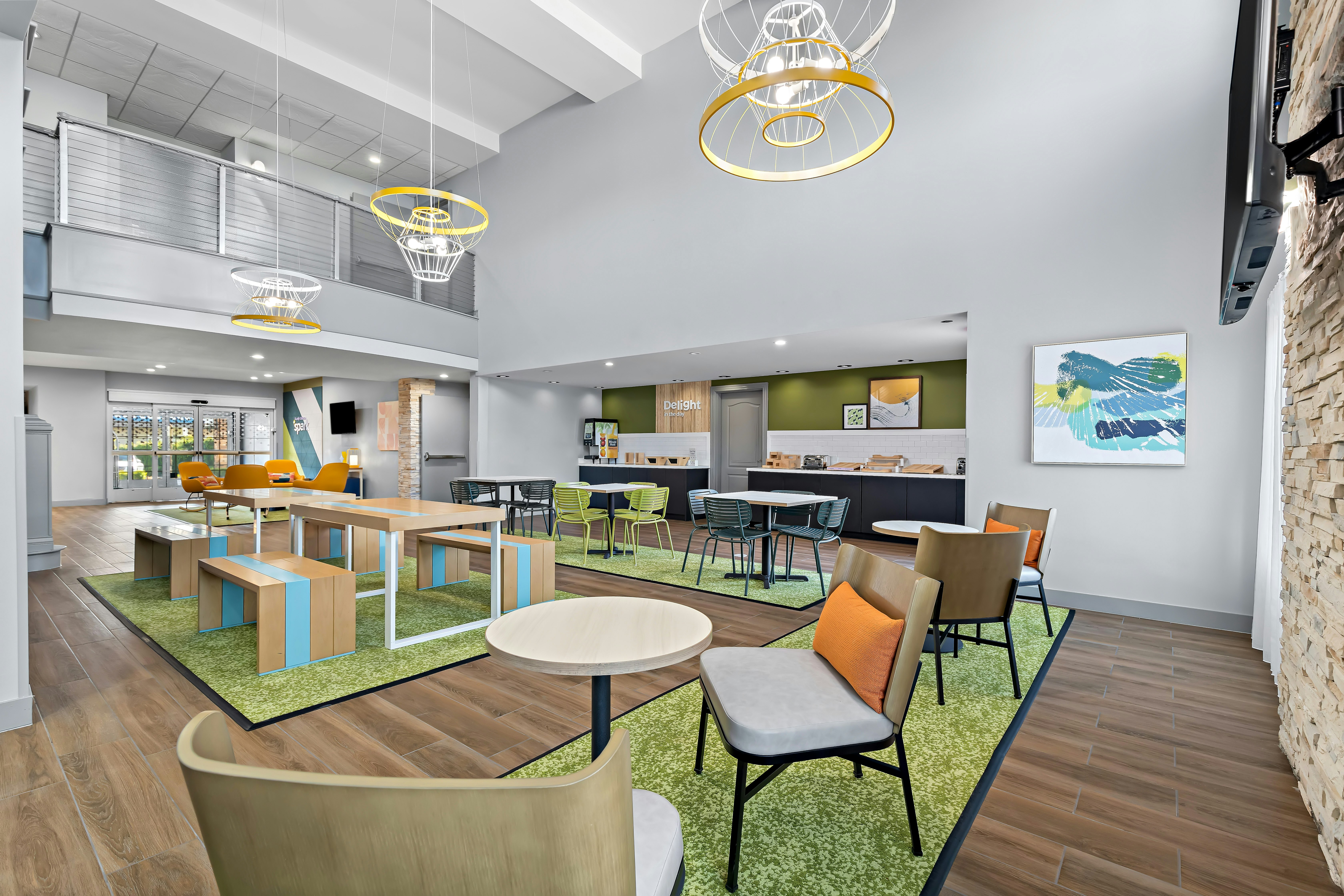 Spark by Hilton Redlands 18/40