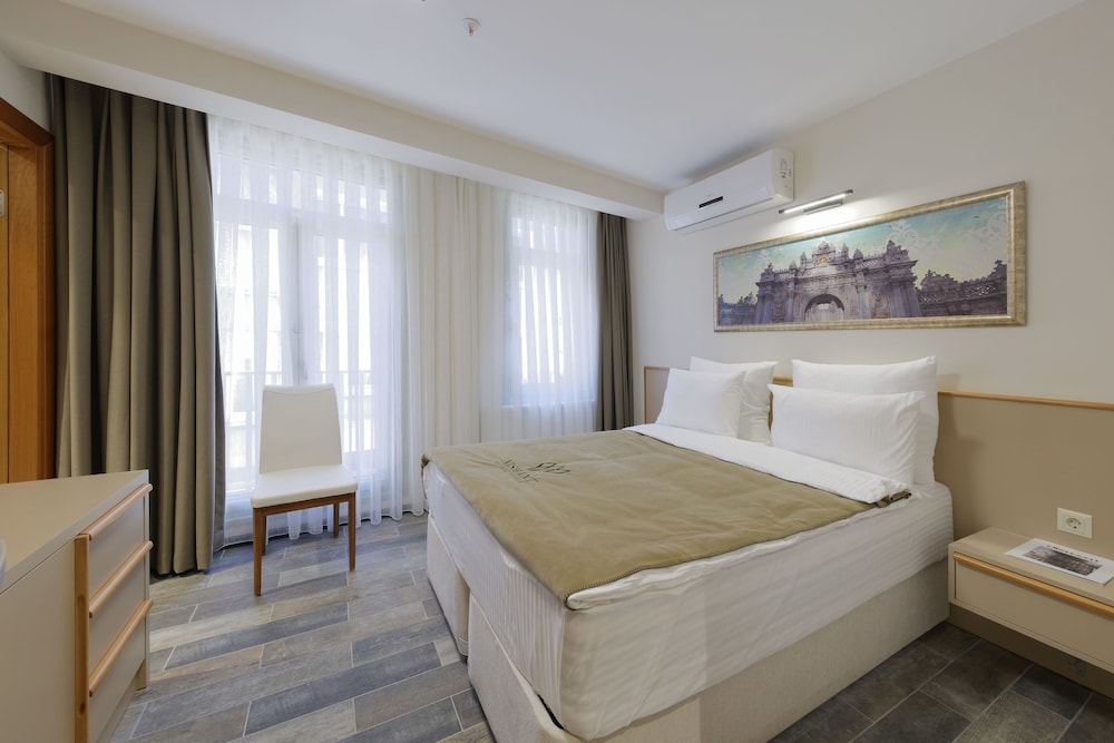 STANDARD, DOUBLE BED