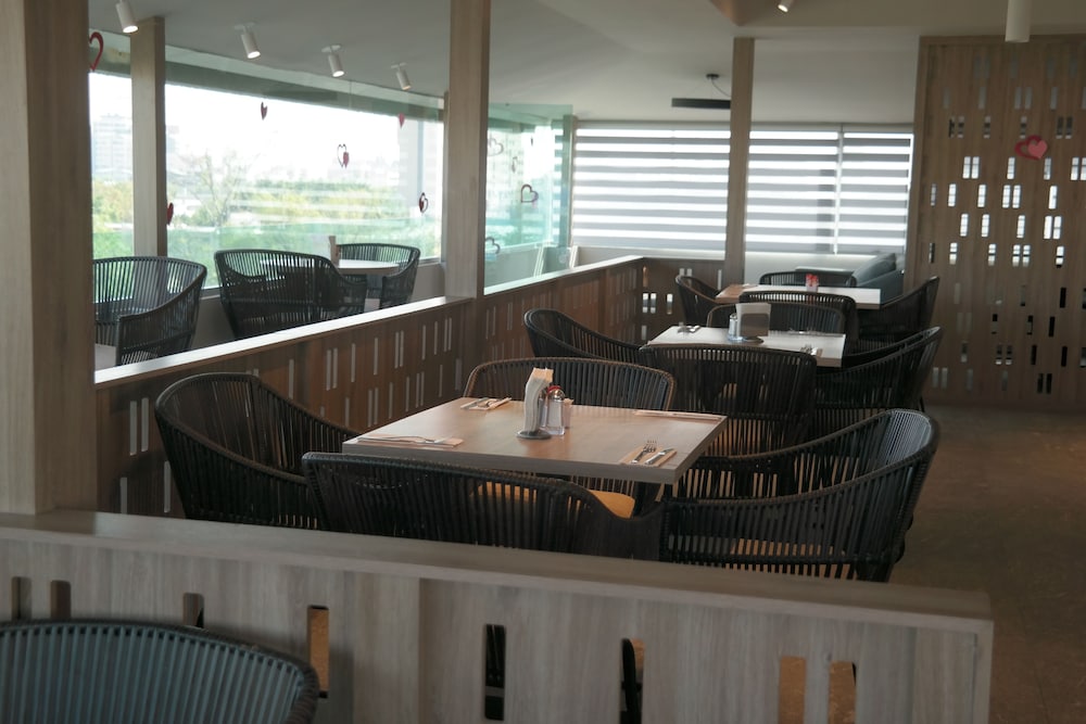 Oliva Plaza Hotel 43/50