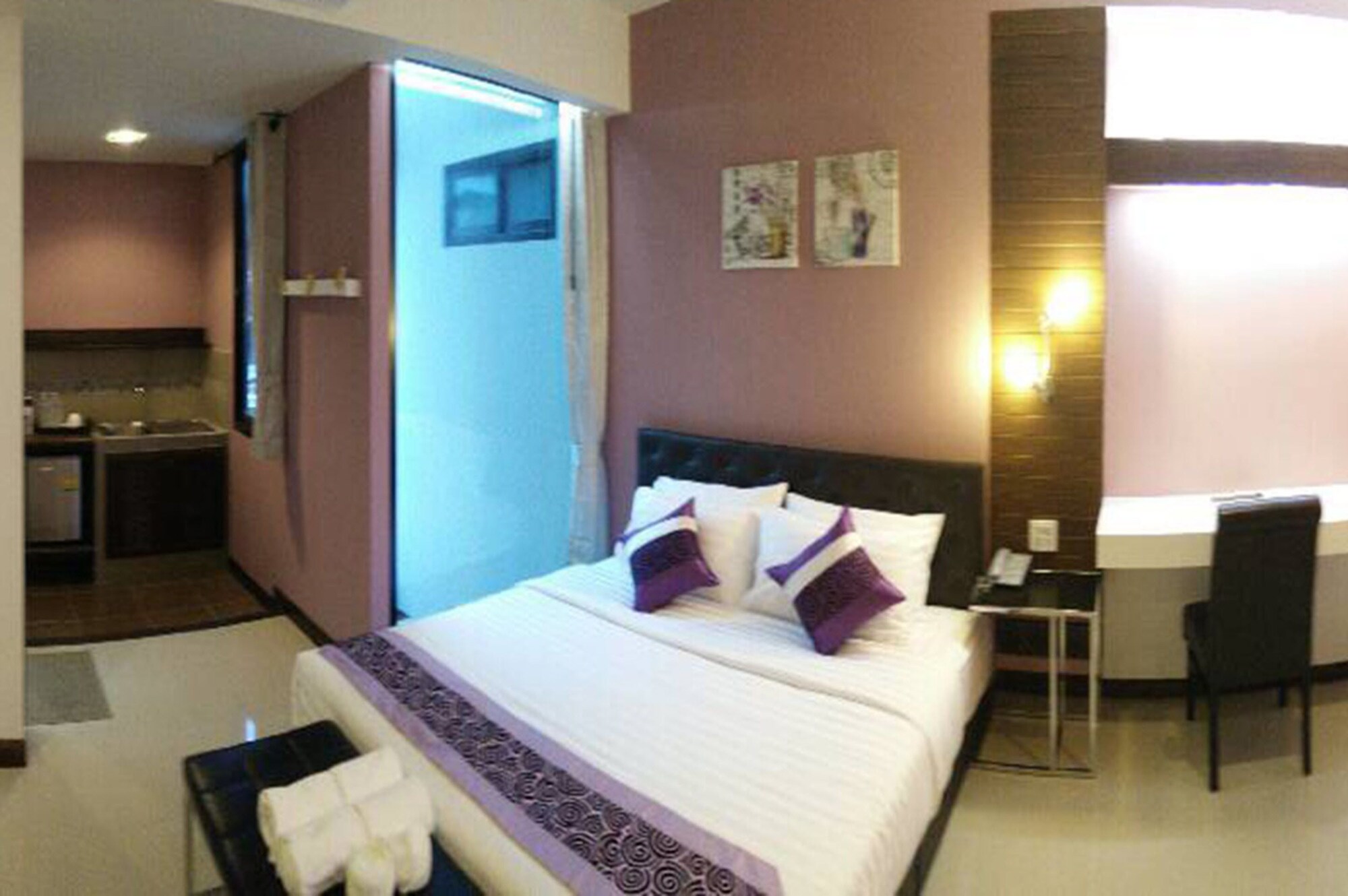 Gold, King Bed