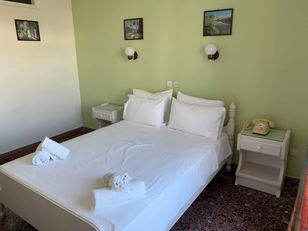 Minoa Hotel 22/50