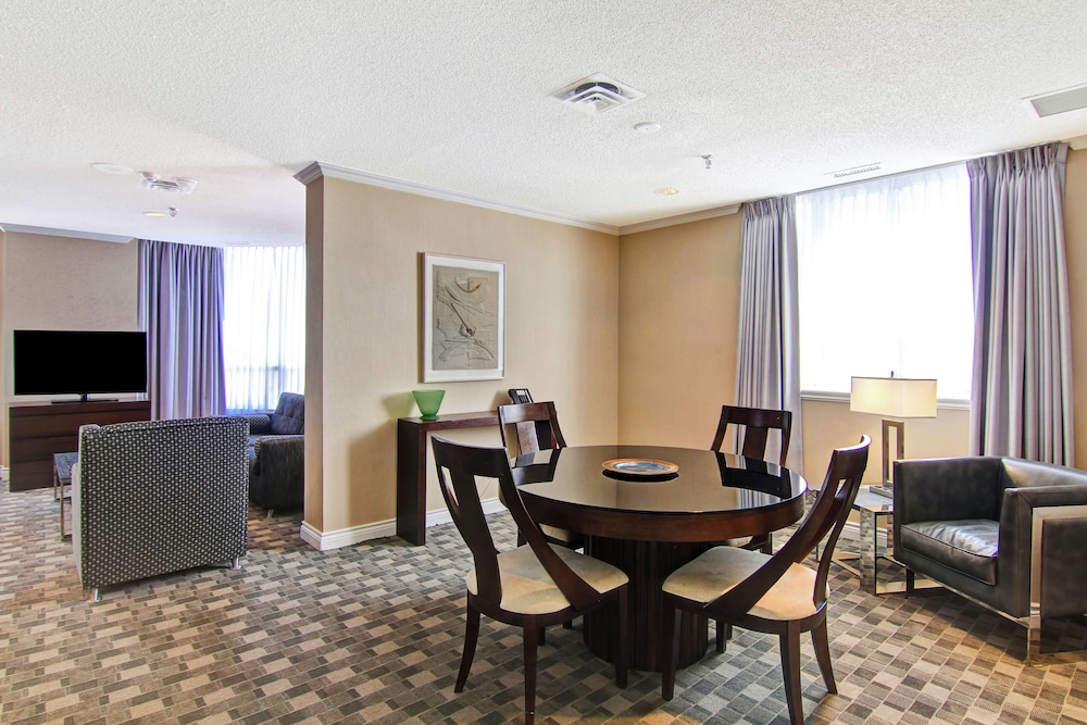 Doubletree By Hilton Hotel Toronto Downtown 54/83
