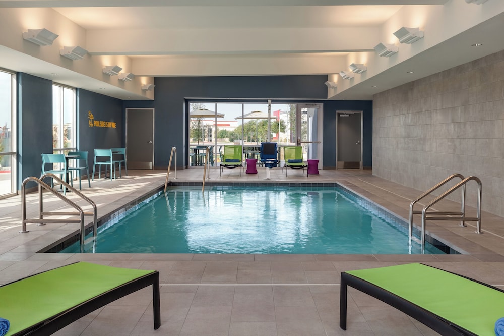 Home2 Suites by Hilton Denton 21/44