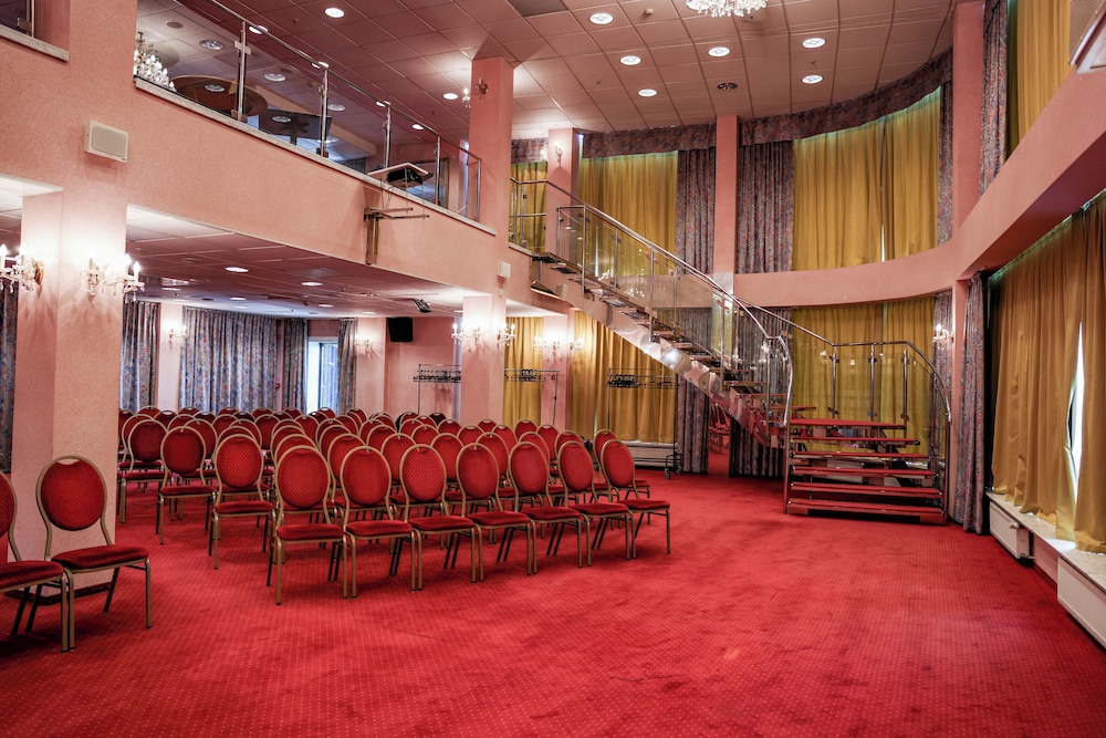 Parkhotel Vienna 33/45