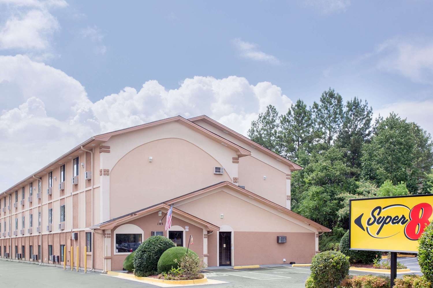 Super 8 by Wyndham Warner Robins 3/20