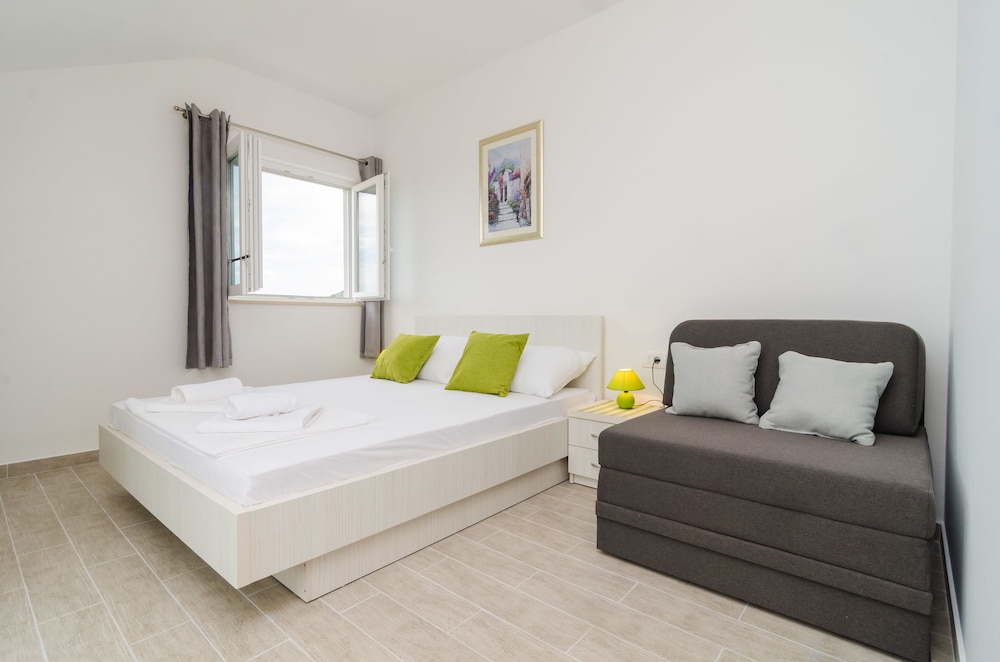 Apartments Villa Dadic 7/70