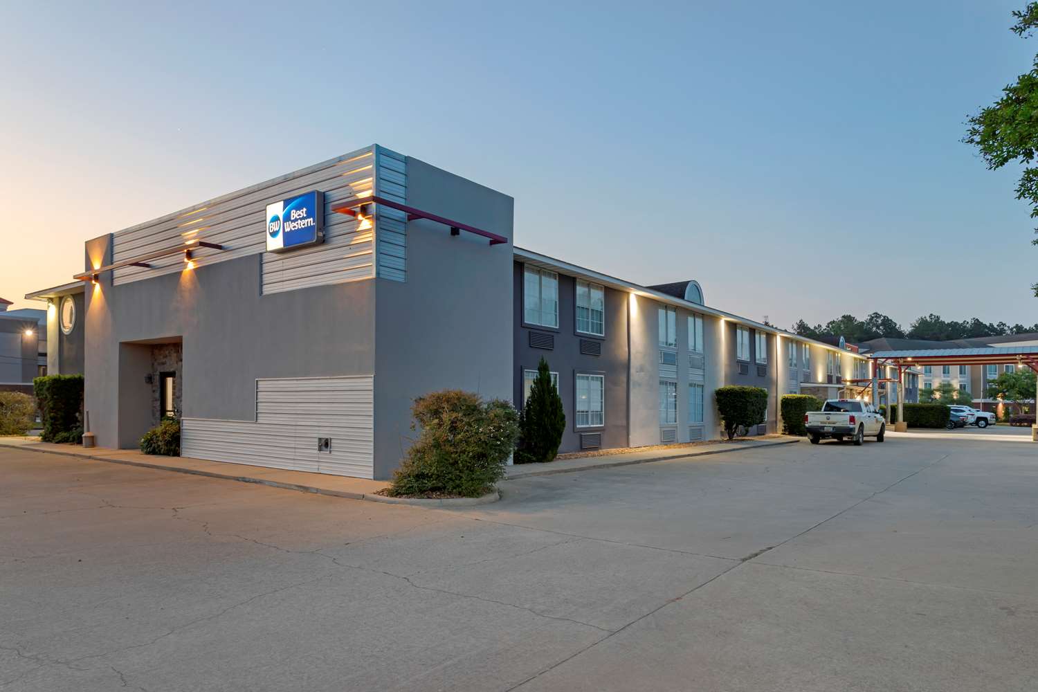BEST WESTERN NATCHITOCHES INN 23/27