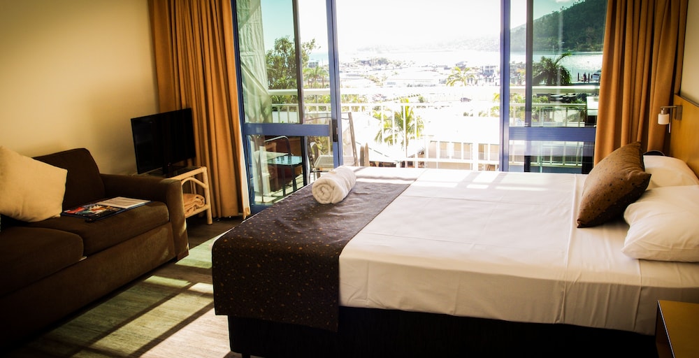 Coral Sea Vista Apartments 17/58