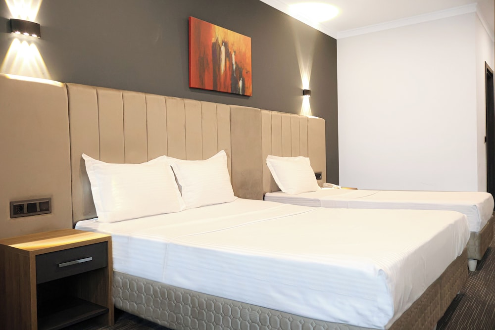 HOME PLUS Hotel & SEYHLI 7/42