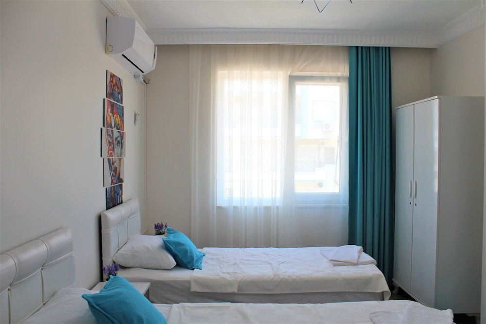 Mavi Restaurant & Apartments 1 32/50