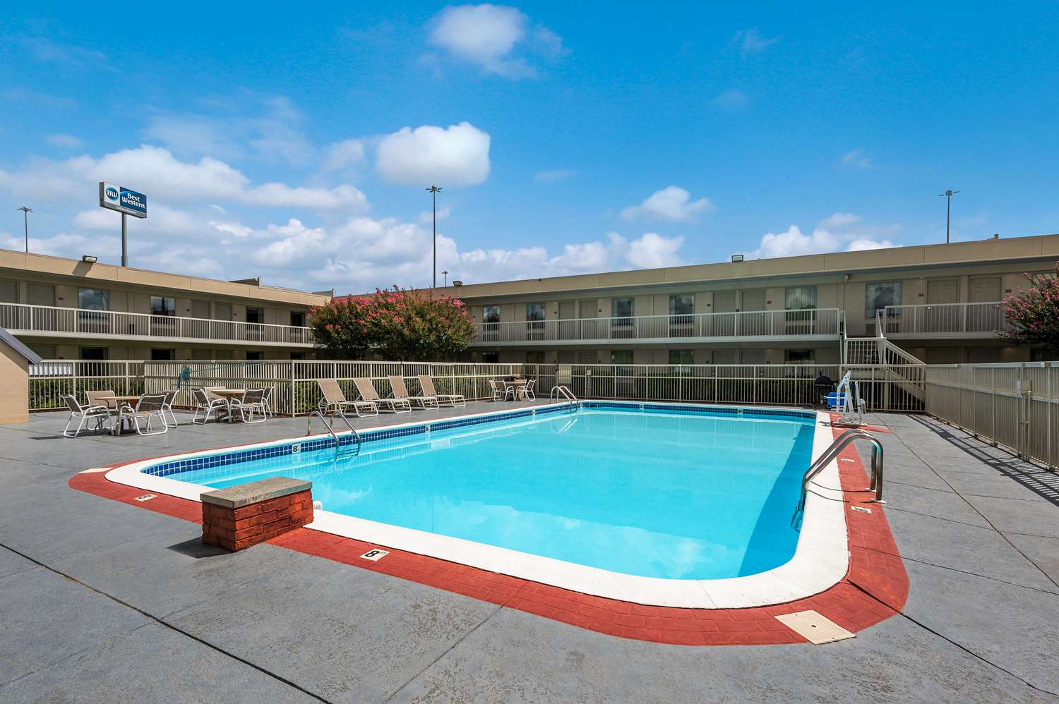 Best Western University Inn 20/42