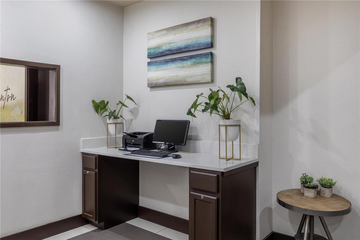 Best Western Plus Denton Inn & Suites 4/10