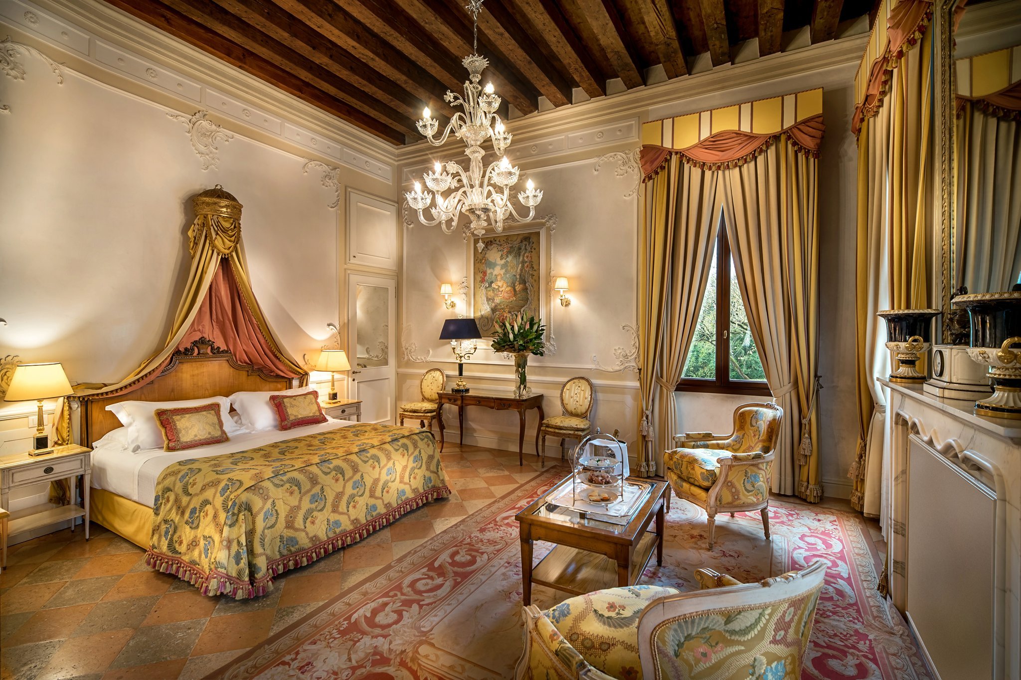 Villa Franceschi Hotel 6/23