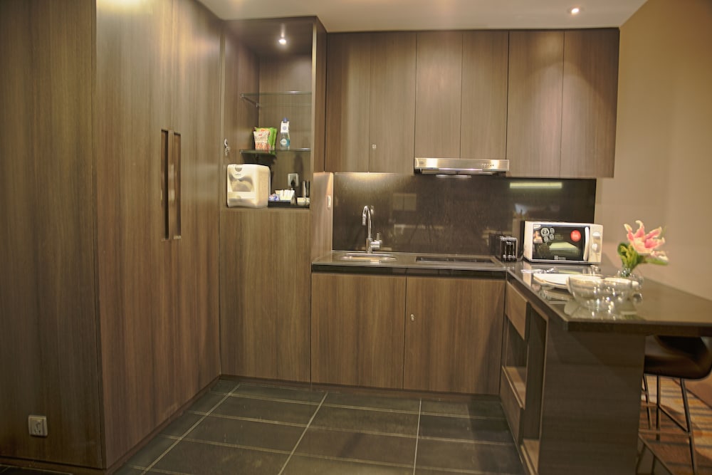 NOVOTEL KOLKATA HOTEL AND RESIDENCES 12/74