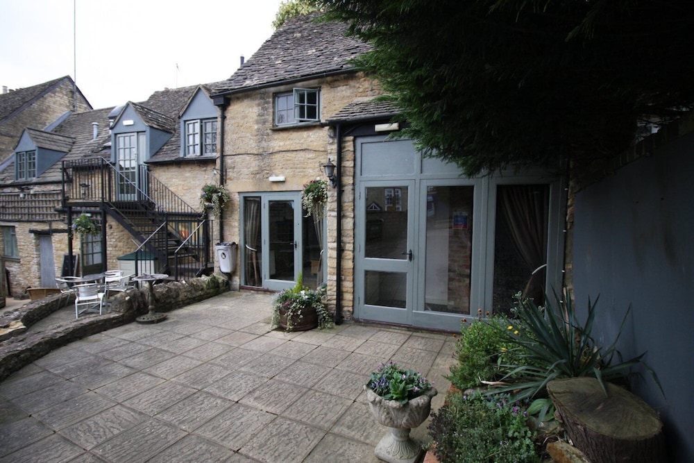 The Kings Arms 50/56