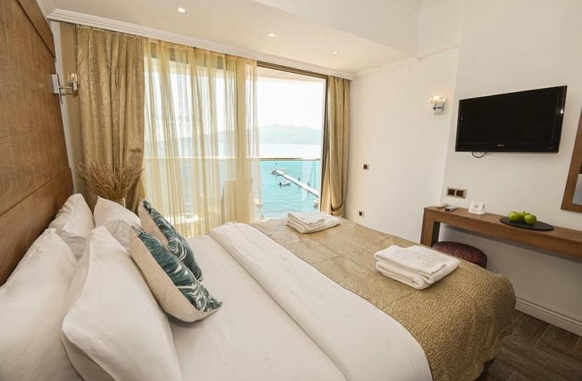Room, Side Sea View