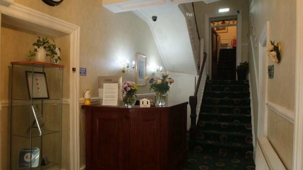 The Broadway Hotel 46/69