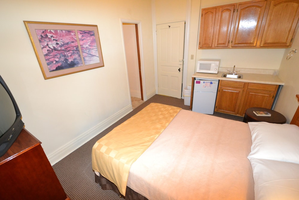 Perfect Stay Inn & Suites 8/49