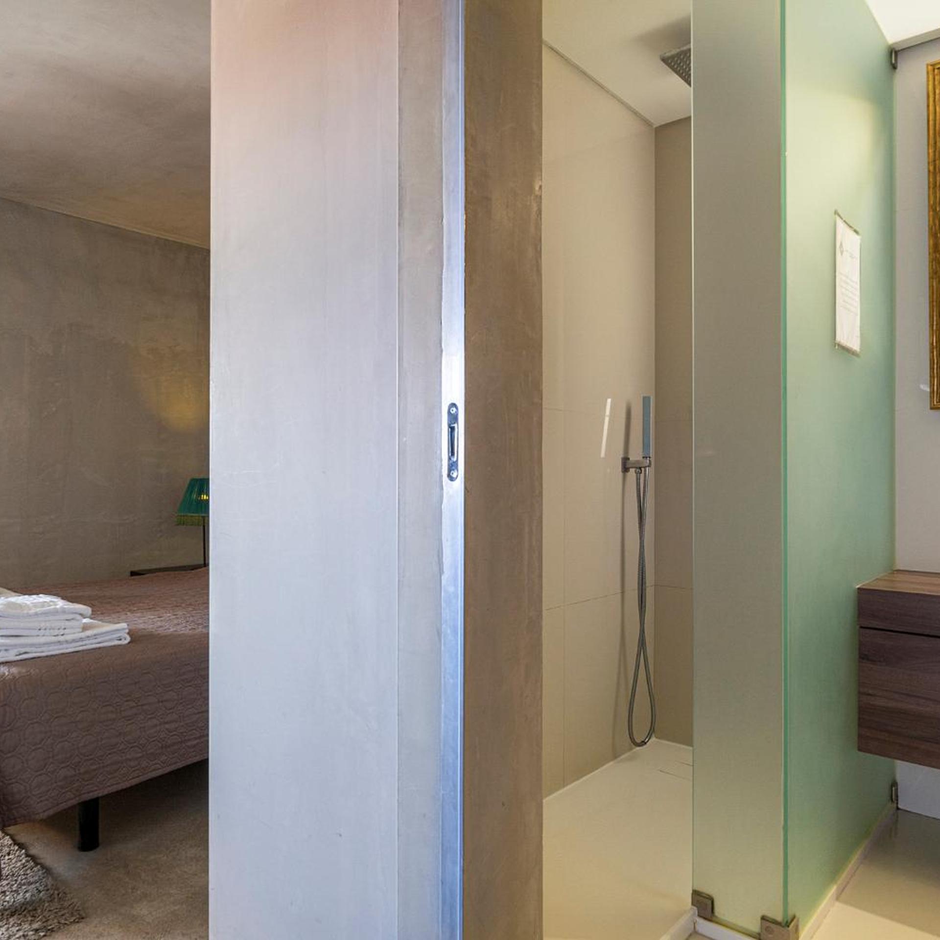 N1 Hostel Apartments & Suites 49/50