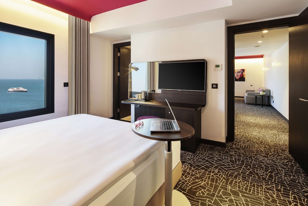 Radisson Blu Park Inn Izmir 11/67