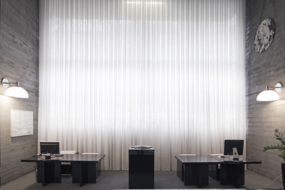 Duparc Contemporary Suites 7/73