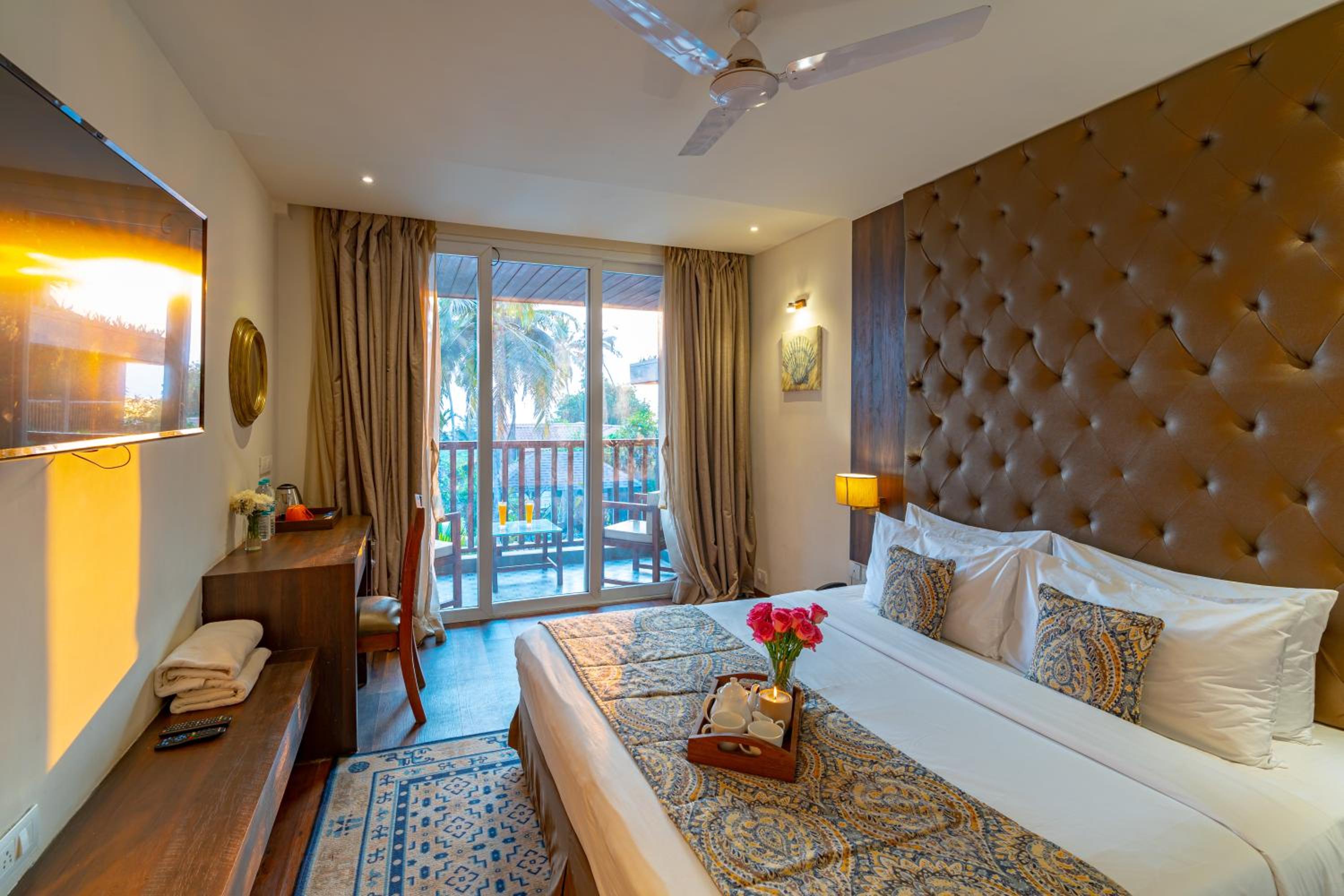 Super, Deluxe, Pool View, Balcony