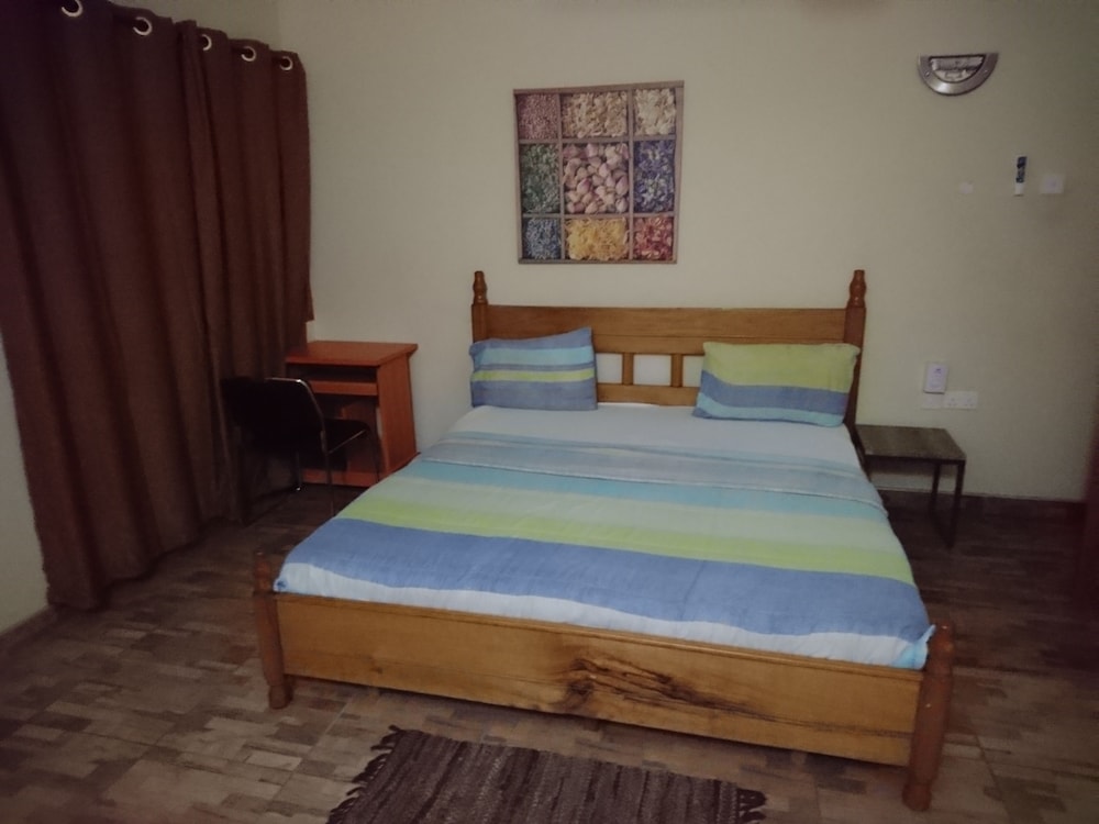 The Golden Apple Guest House 16/74