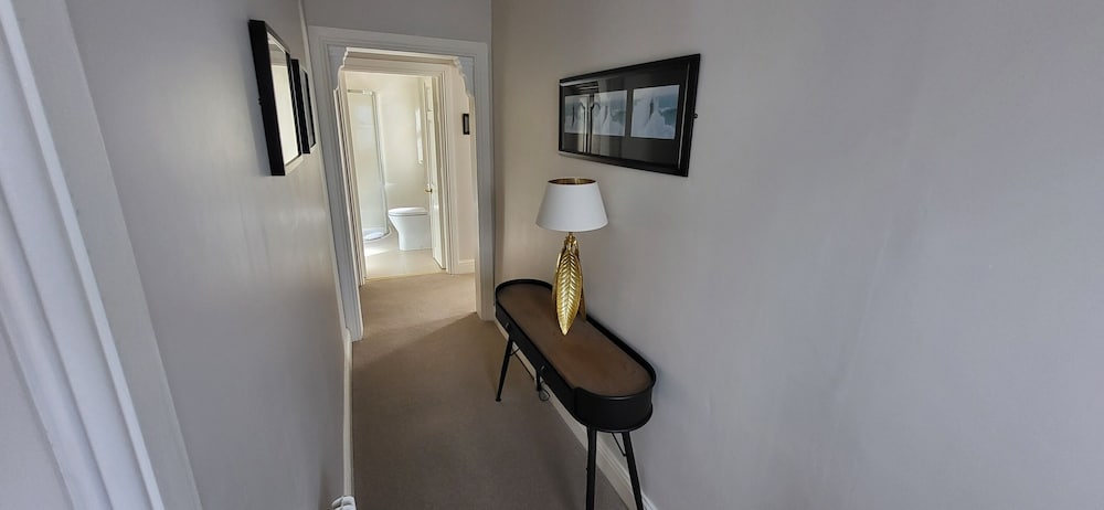Brook Manor Lodge 15/32