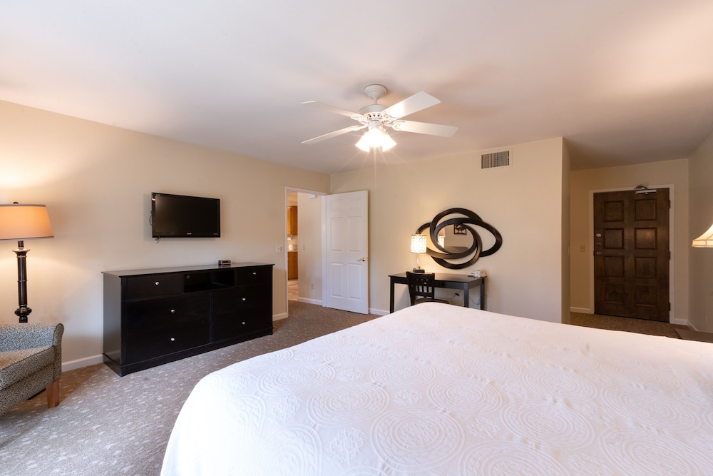 GetAways at San Diego Country Estates 18/50