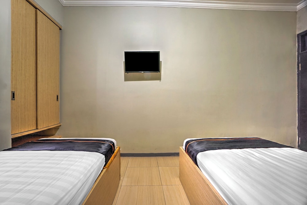 Hotel O near Juanda Airport formerly Azzahra Guest House Family 17/26