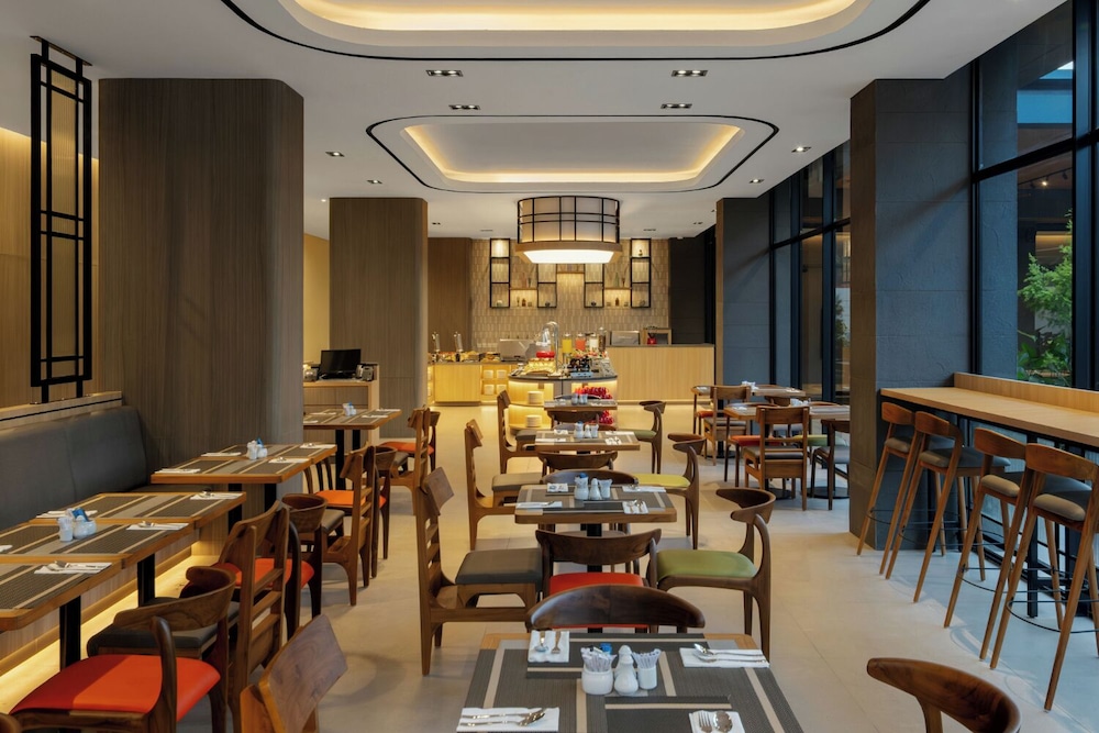 Hotel Neo Kota Baru Parahyangan 65/88