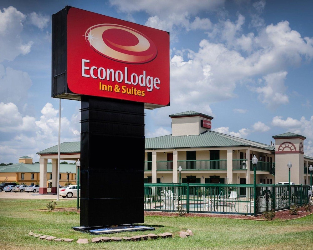 Econo Lodge Inn & Suites Philadelphia MS 4/80