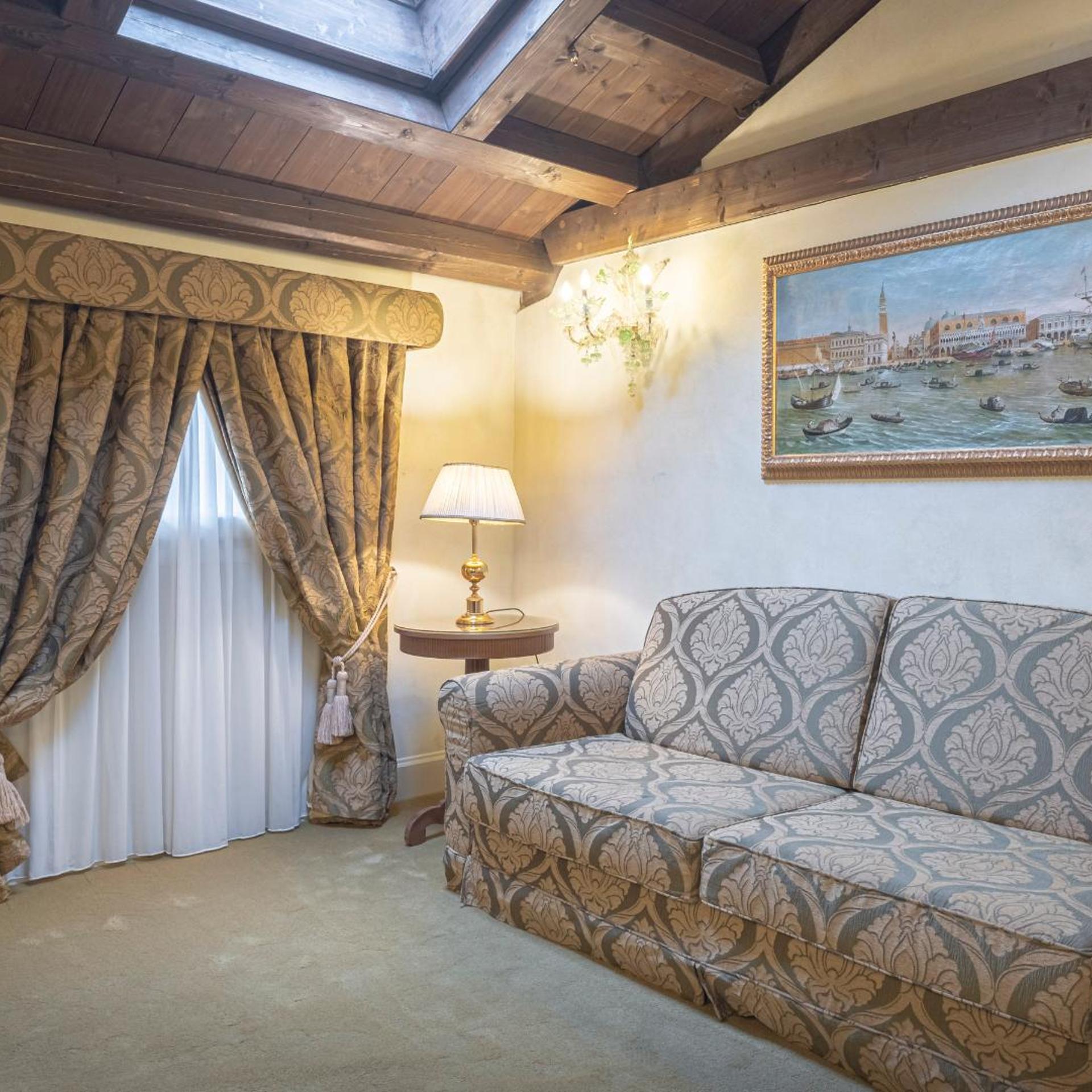 جناح، Hotel Villa Barbarich 3/6