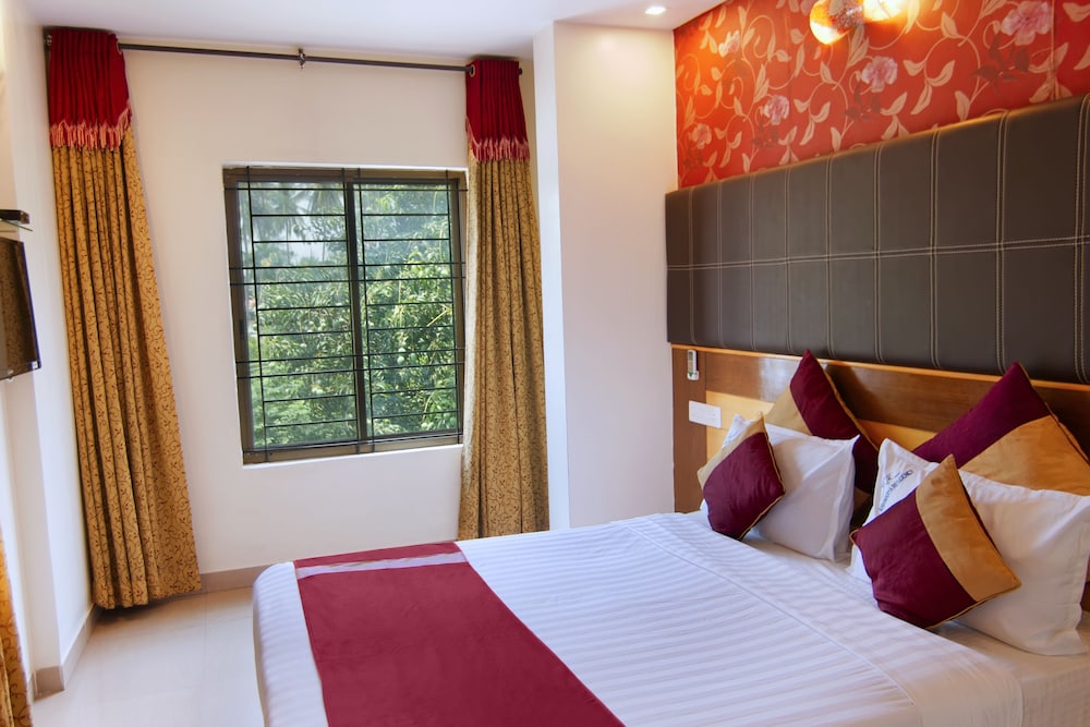 AISHWARYA RESIDENCY 28/70