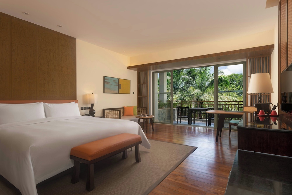 Room, King Bed, Lagoon View، Le Meridien Shimei Bay Beach Resort & Spa 6/10