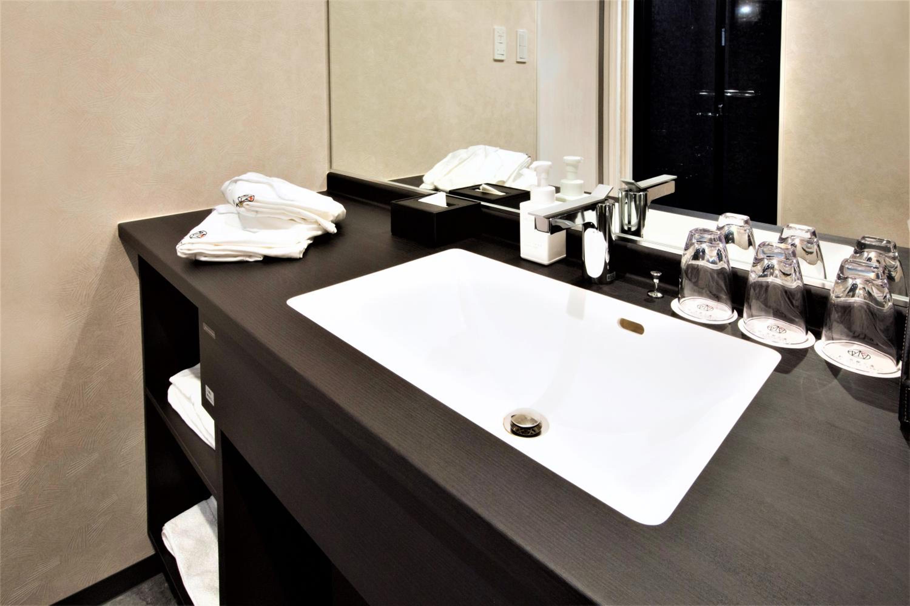 Room, Queen Bed, Homm Stay Nagi Sanjo Kyoto By Banyan Group 3/7