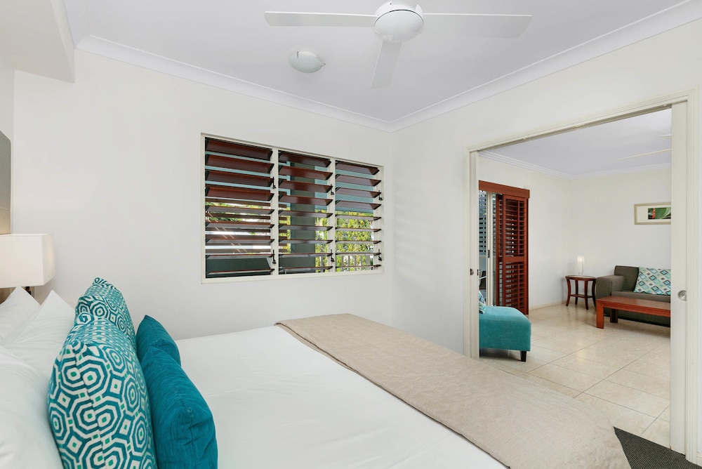 2 bedrooms