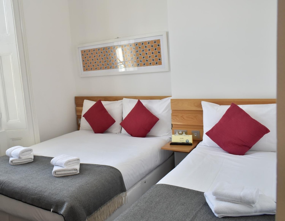 PRINCE WILLIAM HOTEL 23/55
