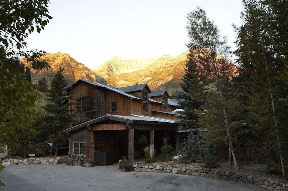 Sundance Mountain Resort 4/72