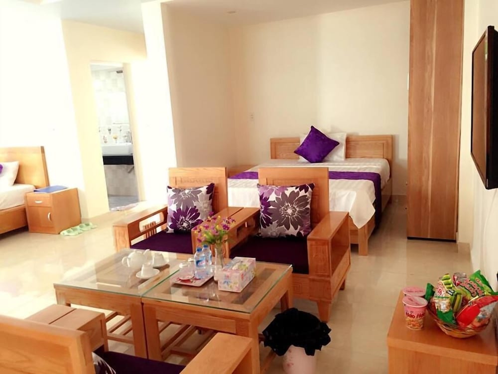 Lavender Hotel 30/50