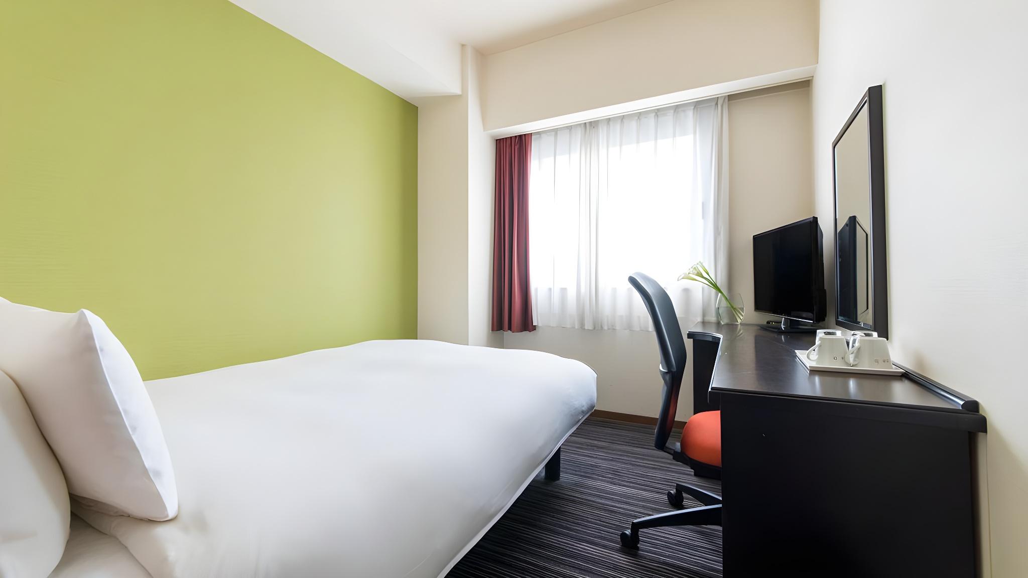 Semi Room, Single, Semi Double Bed