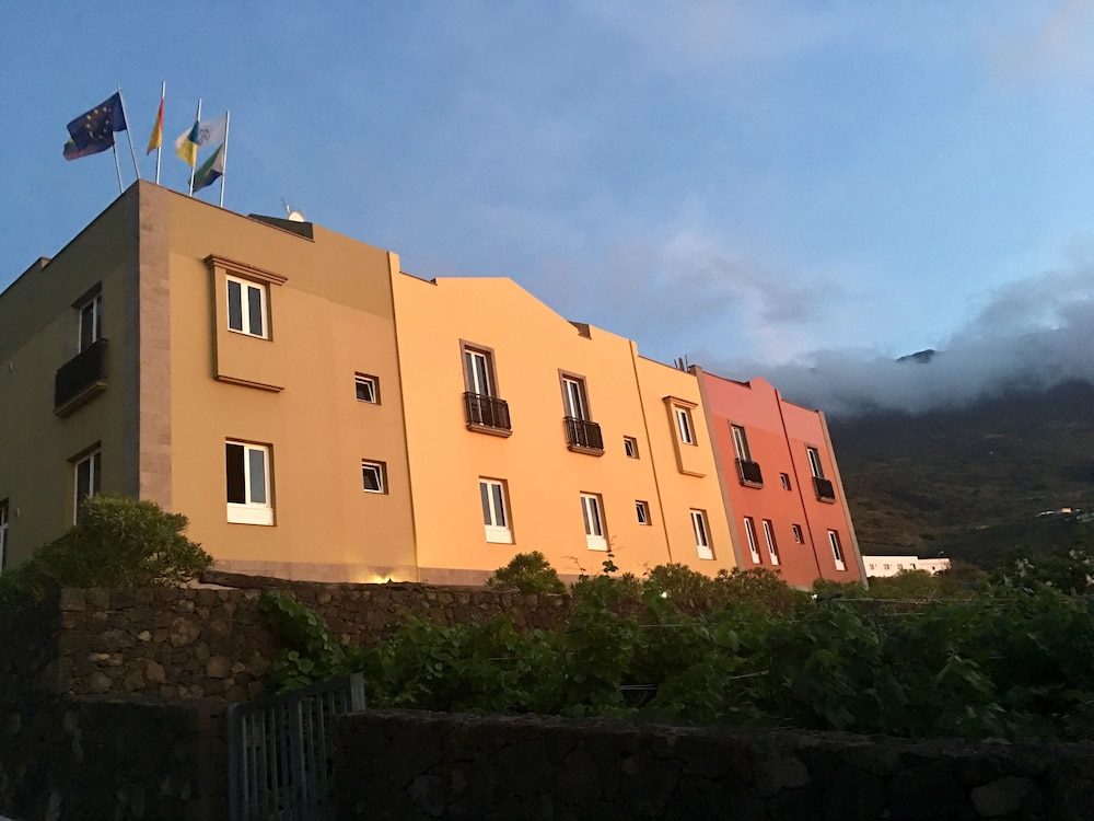 Apartamentos Los Verodes 2/50