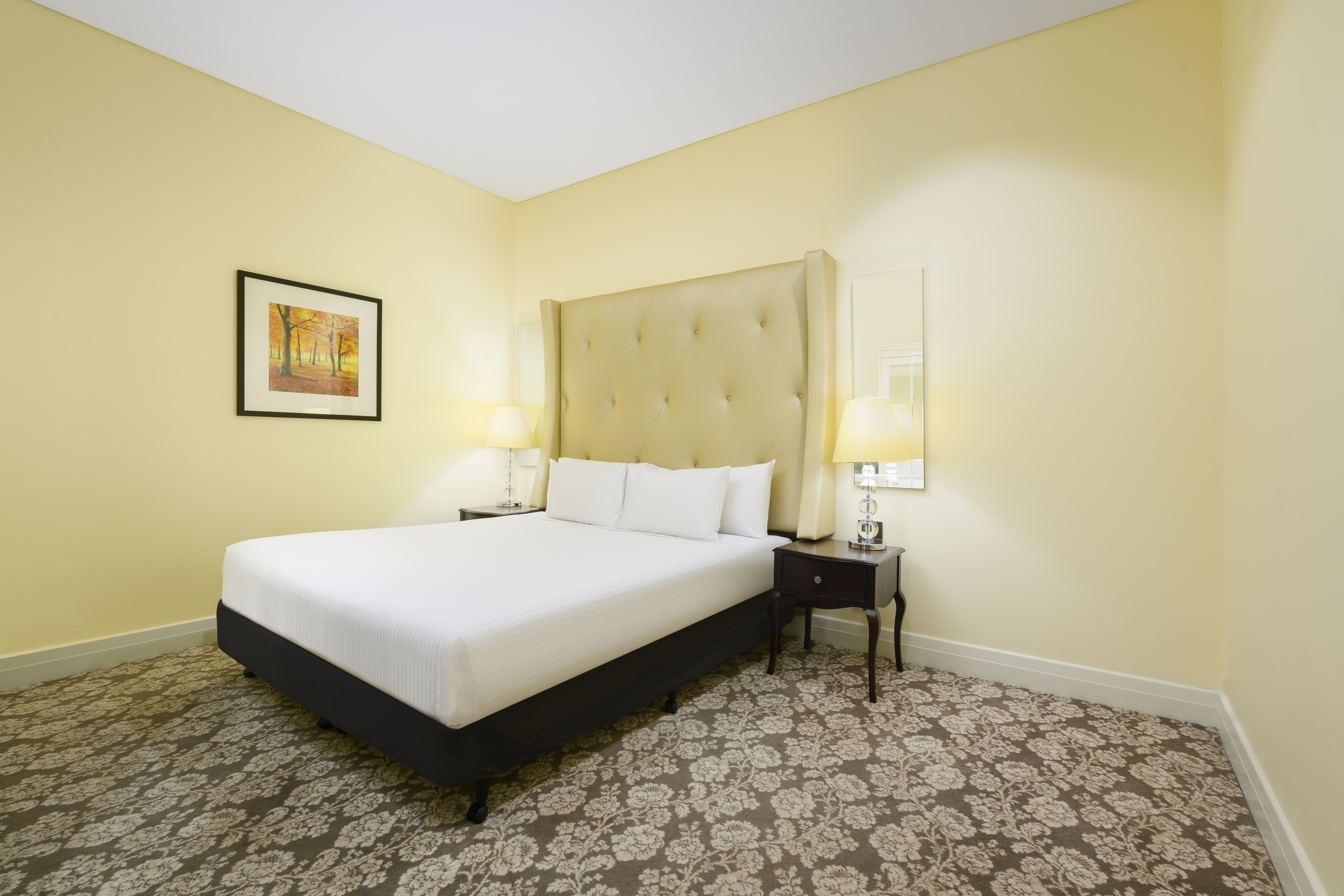Oak, Suite, King Bed