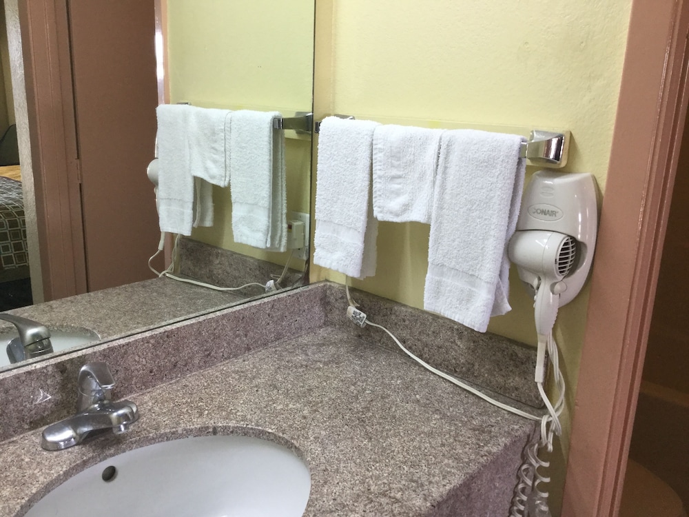 Palace Inn 22/40