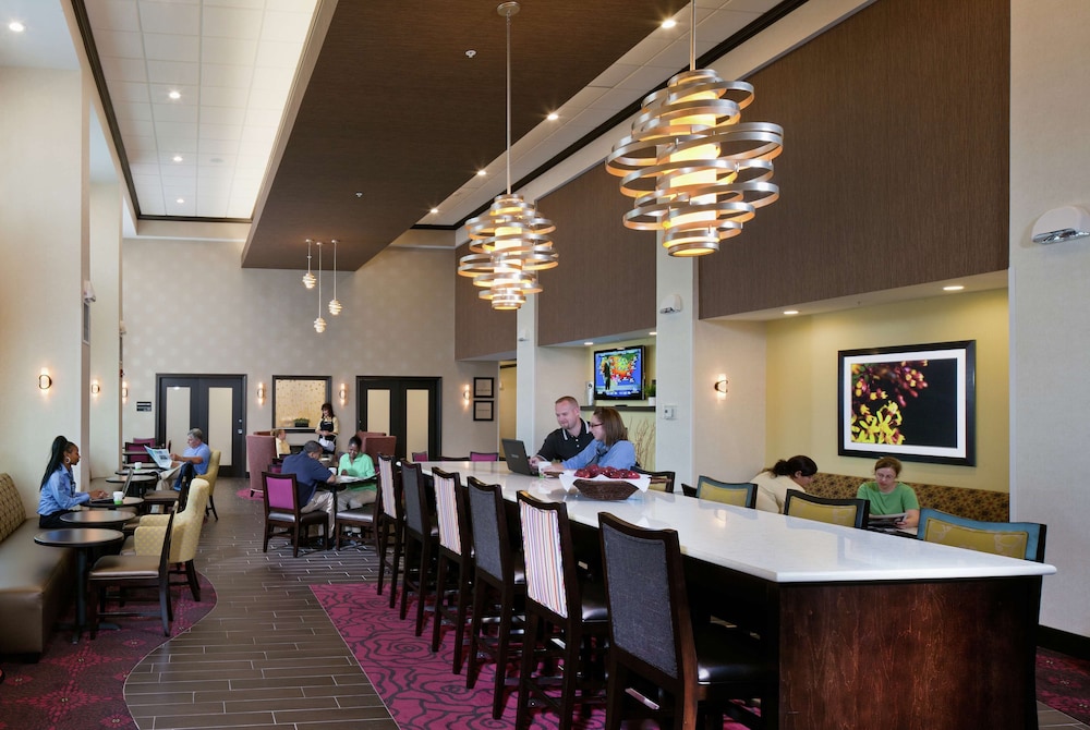 Hampton Inn And Suites Saginaw 34/45